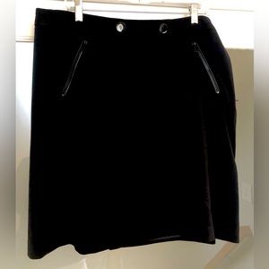NWT Karl Lagerfeld Black Pleated Skirt - Sz 14